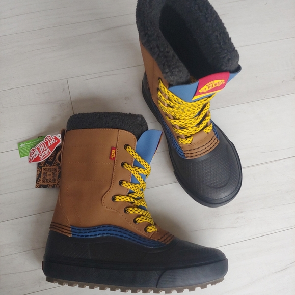 VANS NEW Standard Snow MTE Boots - Picture 1 of 12